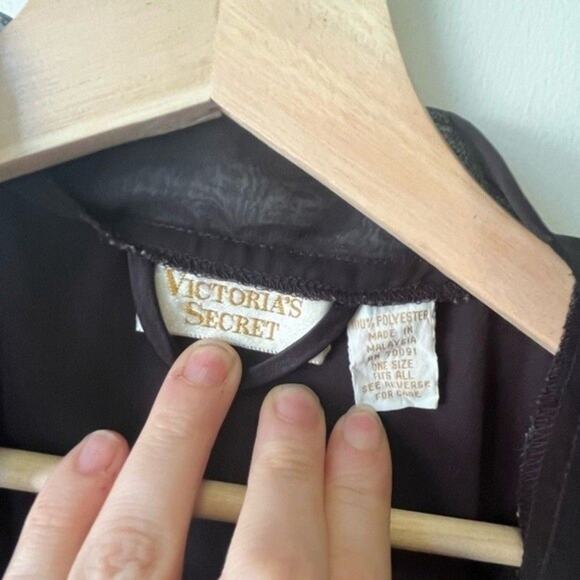 Vintage Gold Label Black Satin Robe One Size - Picture 6 of 6